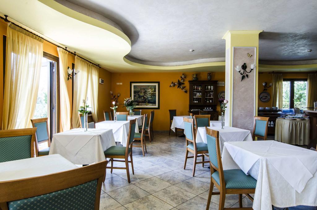 Hotel Smeraldo Lazise Bagian luar foto