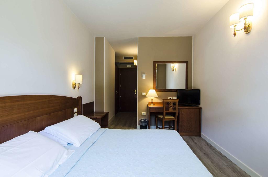 Hotel Smeraldo Lazise Bagian luar foto