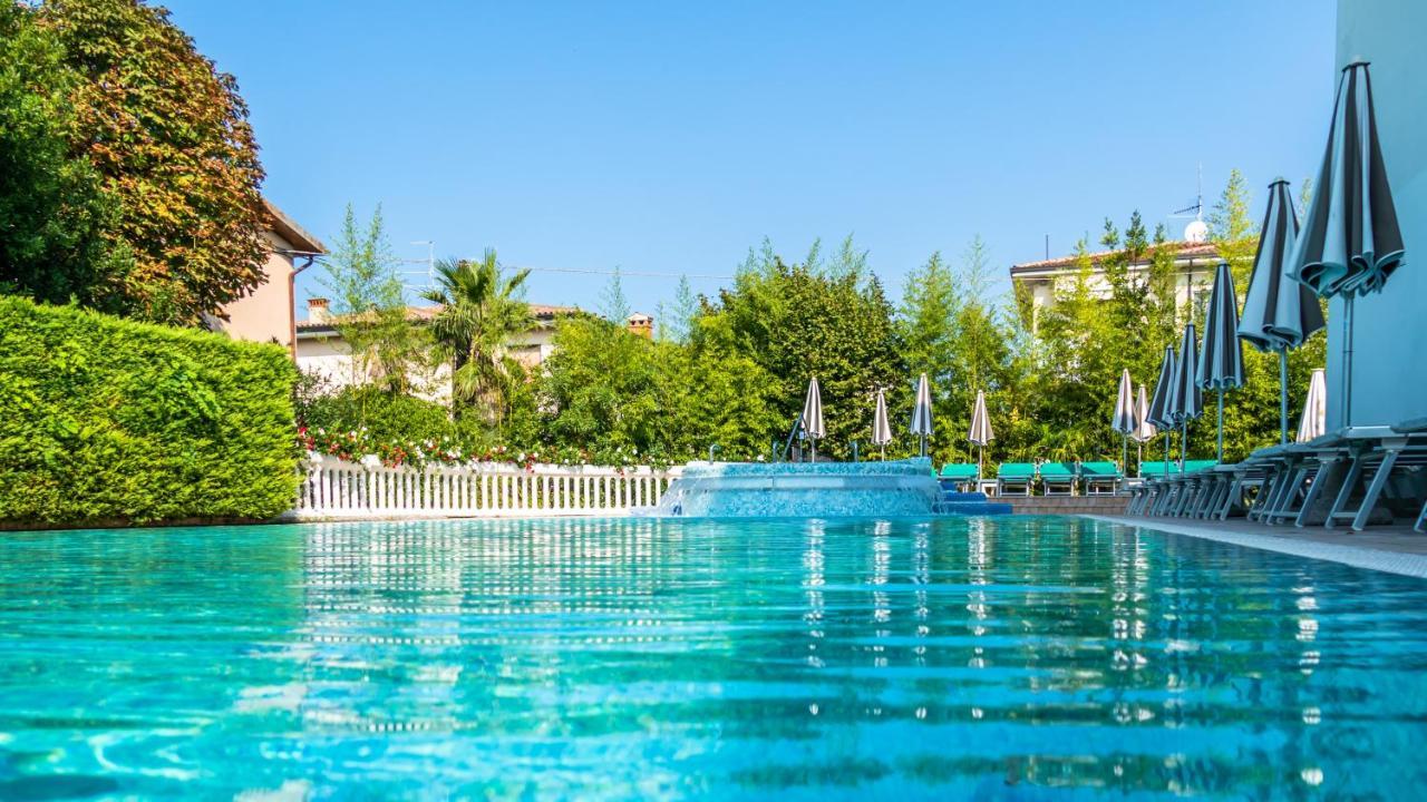 Hotel Smeraldo Lazise Bagian luar foto