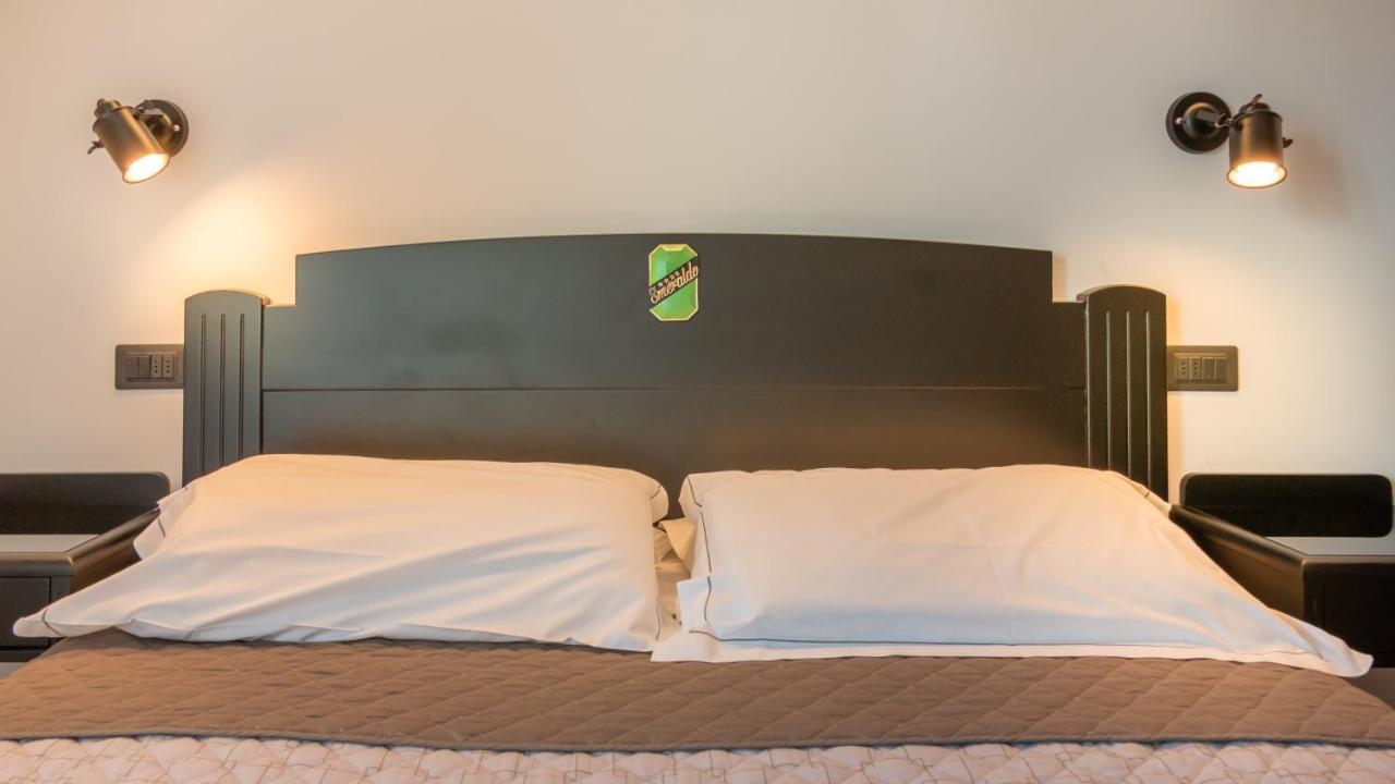 Hotel Smeraldo Lazise Bagian luar foto